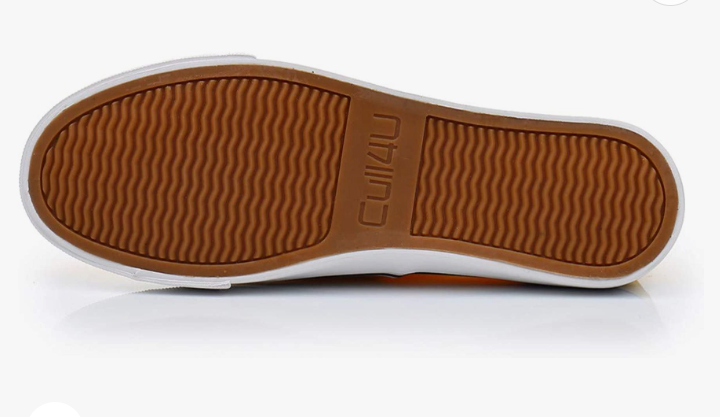 Low canvas sneaker
